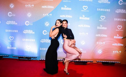 MEDIAS HERMANAS llega a USA este viernes 30 de enero