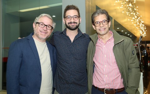 Jos&eacute; Mar&iacute;a Cabral estrena "Tumba y Quema" 